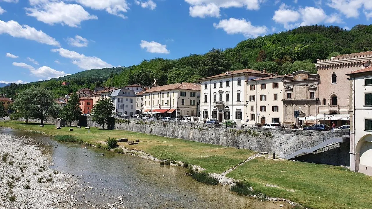 Ostello Antica Filanda Santa Sofia 0*,